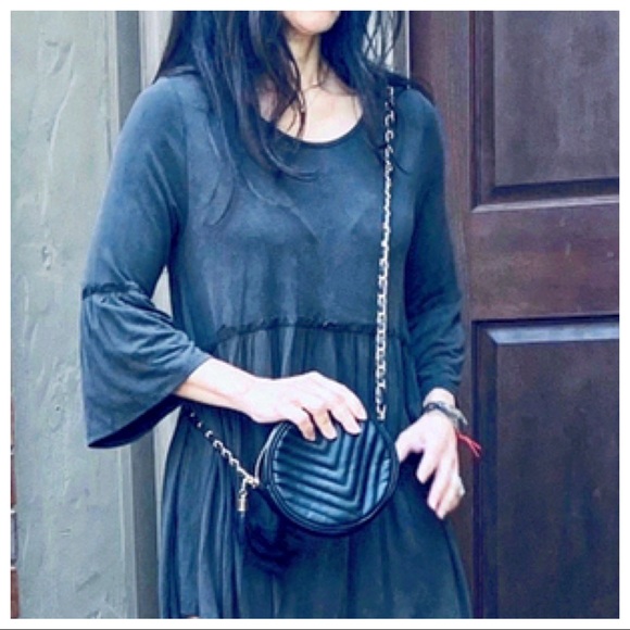 Black vegan quilted crossbody bag - Picture 3 of 3